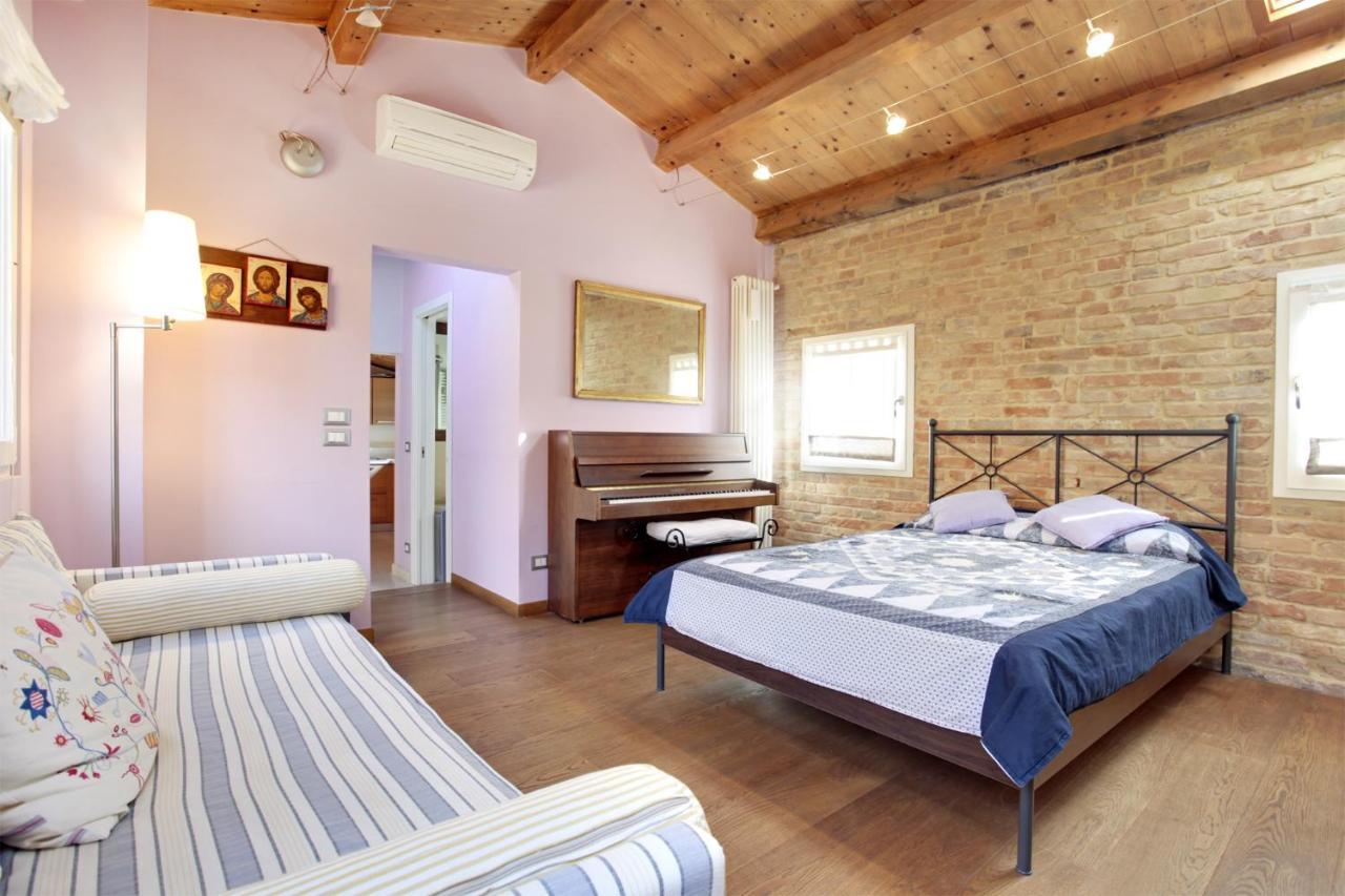 Fenix Otello Apartments Венеция Екстериор снимка