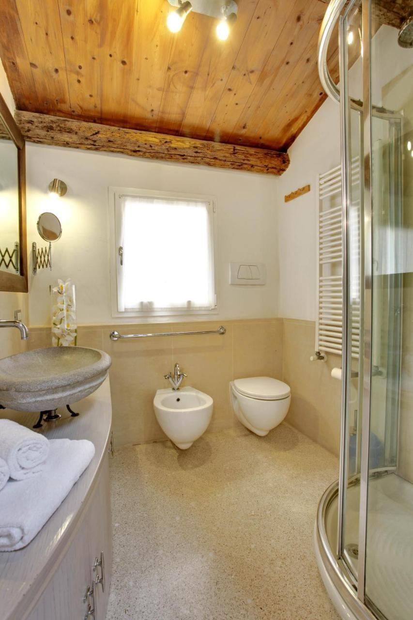 Fenix Otello Apartments Венеция Екстериор снимка